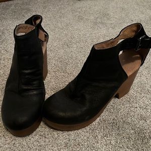 Free people clogs